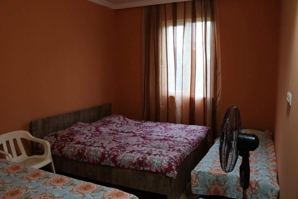 Guest House Barbi Kobuleti ภายนอก รูปภาพ
